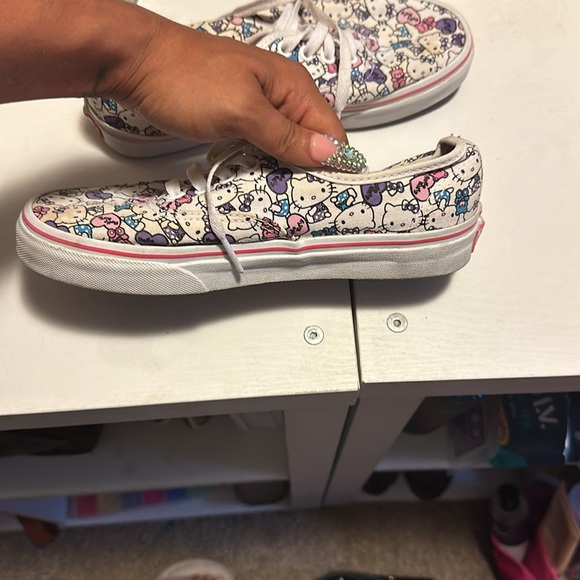 Hello Kitty vans - Picture 9 of 10